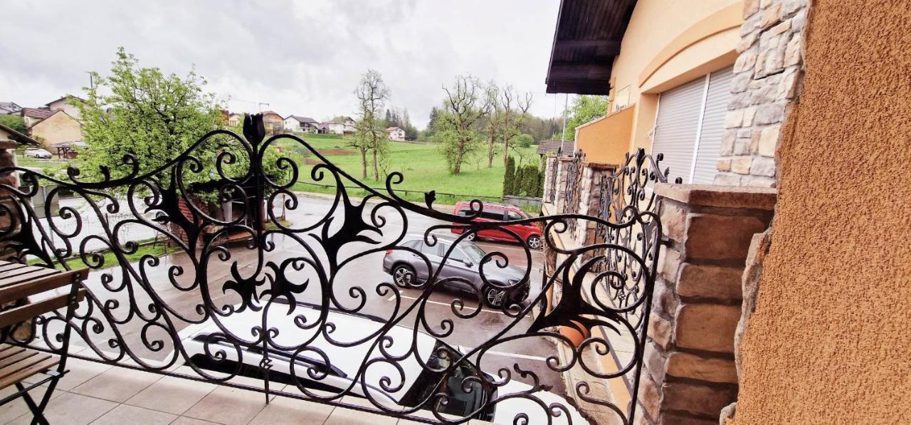 Hotel Samarin Črnomelj Extérieur photo