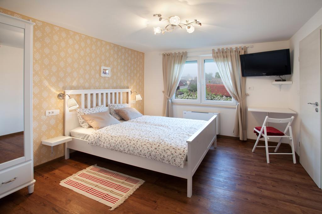 Hotel Samarin Črnomelj Extérieur photo